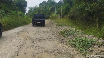 Pemkab Lebak Bakal Perbaiki Jalan Rusak Menuju Kawasan Adat Baduy