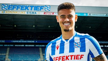 Heerenveen Dikecam soal Mees Hilgers: Pemain Tak Bisa Diandalkan
