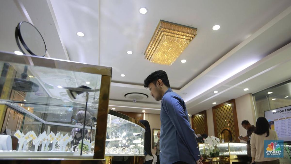 Harga Emas Galeri 24, UBS, Antam dan Antam Retro Hari Ini Anjlok Semua