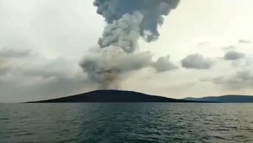 Gas SO2 Menyebar Imbas Erupsi Gunung Anak Krakatau? Ini Kata BMKG dan PVMBG
