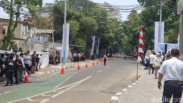 Jalan Minangkabau Timur Arah Manggarai Ditutup Jelang Peresmian LRT
