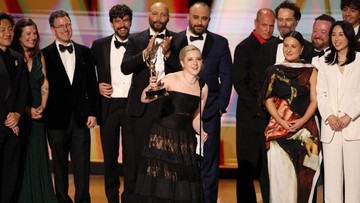 Apple Bikin Sejarah di Emmy Awards 2026, Borong 29 Piala