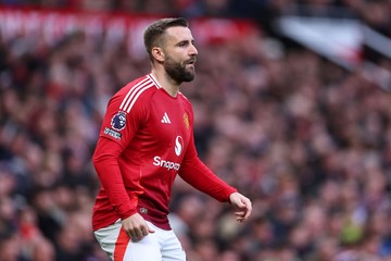 Luke Shaw di Ujung Pintu Keluar MU