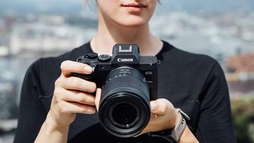 Canon Rilis EOS R8 Mark II: Desain Retro dan Stabilisasi 5-Axis