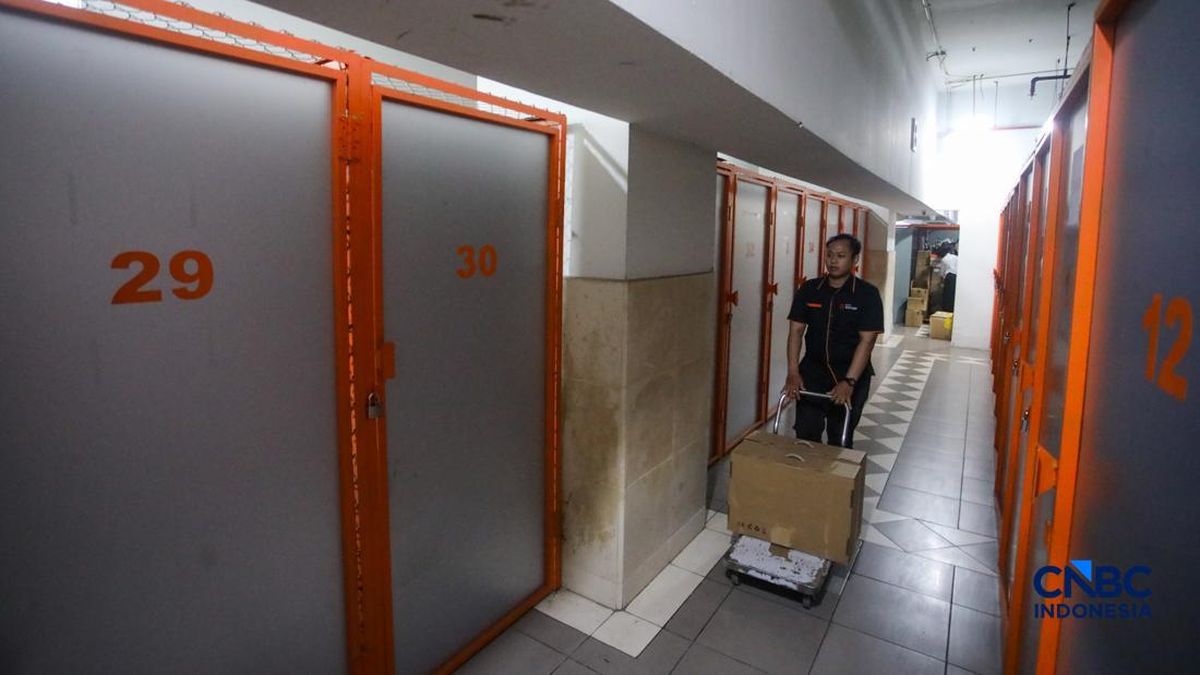 Intip ke dalam 'Kos-kosan Barang' di DKI, Sewa Rp320.000-Tembus 7 Juta