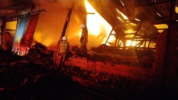 Sudah 10 Jam Kebakaran Pabrik di Batuceper Tangerang Belum Padam