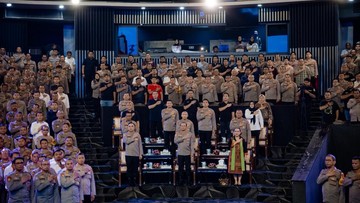 Gagas Program 'Bapak Asuh' Polda Metro Hadirkan Polri Lebih Dekat dengan Pelajar