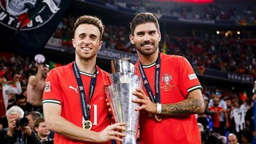 Al Taawoun Kena Sanksi Usai Fans Hina Neves Pakai Chant Jota