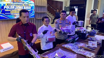 Pria Diduga Perakit Bom di Bandung Barat Diciduk, Bahan Peledak Disita