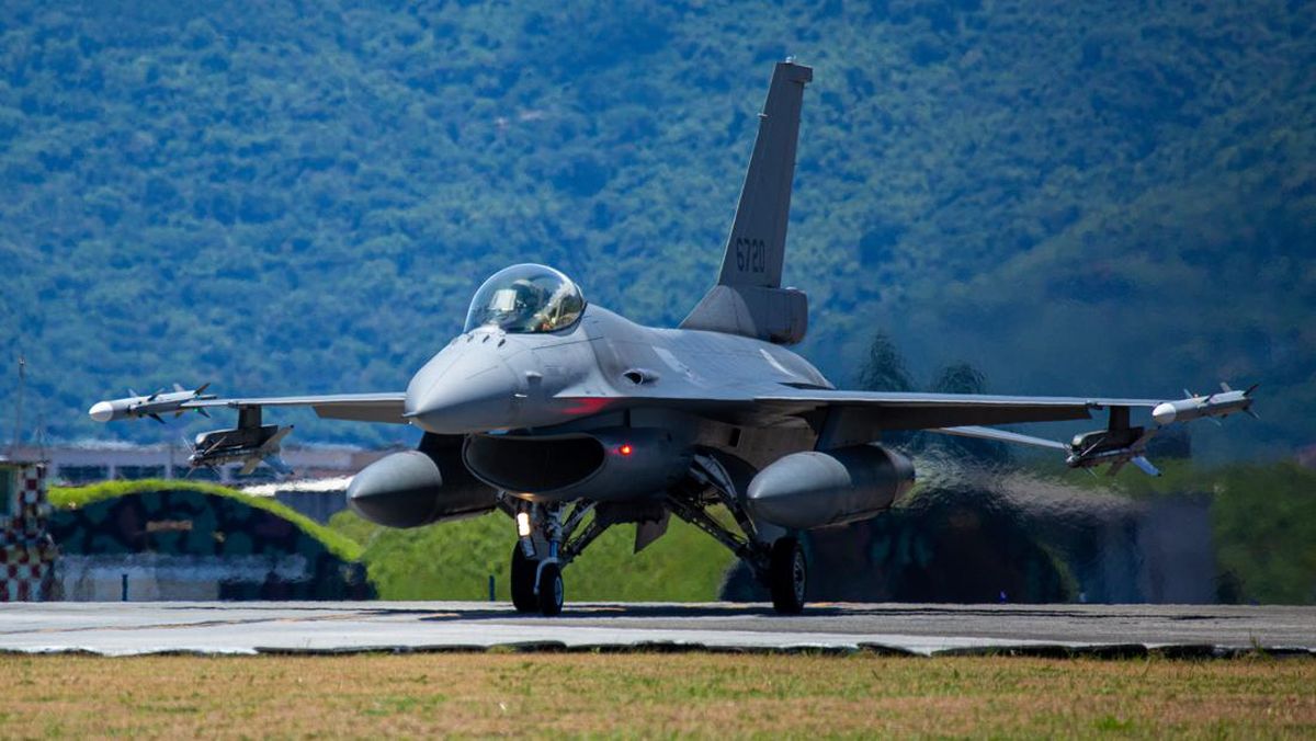 Jet Tempur F-16 Milik AS Jatuh, Begini Nasib Pilotnya