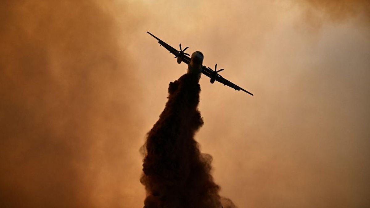Pesawat Tabrak Gunung Usai Pilot Biarkan Anaknya Nyetir-75 Orang Tewas