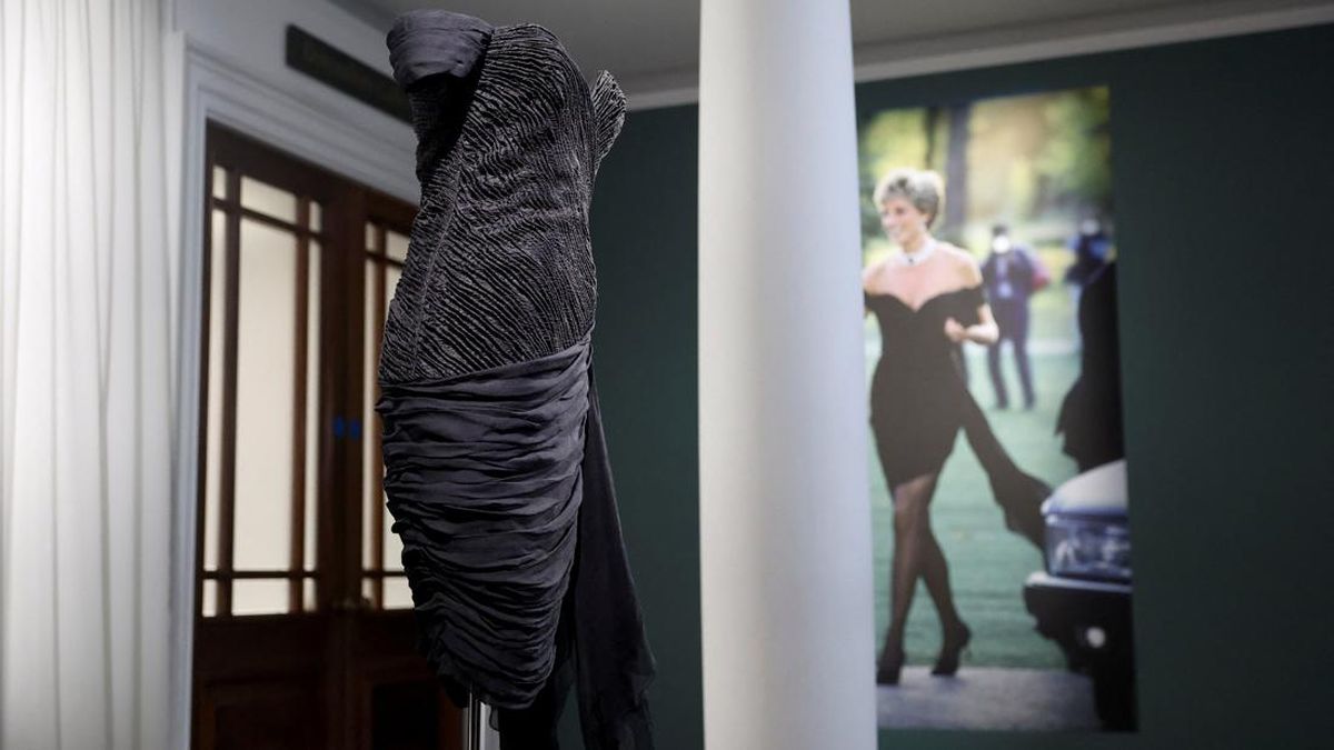 Intip Penampakan 'Gaun Balas Dendam' Lady Diana, Mau Dilelang Rp5,3 M