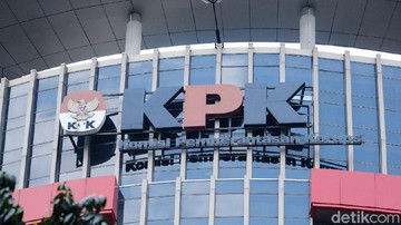 KPK Geledah Kantor Summarecon Bogor
