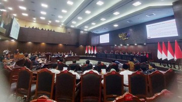 Catatan Hakim MK ke KPU dan Bawaslu Terkait Gugatan PHPU Ijazah Gibran