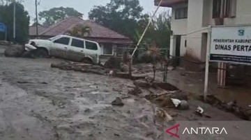 Kompleks Pemkab Solok Diterjang Banjir Bandang, Peralatan Kantor Hanyut