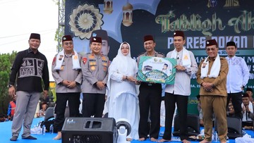 Ribuan Warga Hadiri Tabligh Akbar Maulid Nabi di Mapolres Rokan Hilir