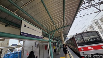 JPO Stasiun JIS Ditutup Saat Konser The Weeknd, Penonton Bisa Naik Shuttle