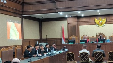 Hakim Heran Eks Dirjen Haji Jawab 'Bisa Jadi' di Sidang Eks Menag Yaqut