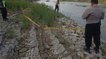Kerangka Manusia Ditemukan di Pinggir Sungai Citarum Bekasi