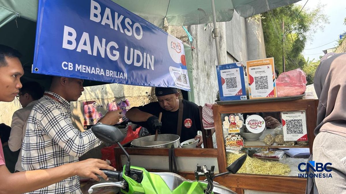Kisah Bang Udin, Kena PHK hingga Sukses Punya Bakso Viral
