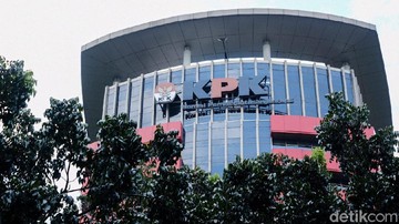 KPK Cecar Istri Eks Sekjen Kemnaker soal Aset Diduga Terkait Kasus Korupsi