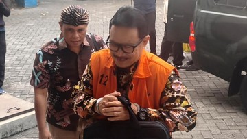 KPK Geledah Dinas Perdagangan-Badan Keuangan Madiun Terkait TPPU Walkot Maidi