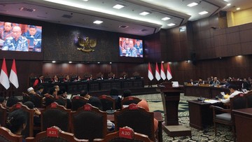 Eks Ketua KPU Jelaskan Awal Mula PKPU 19 di Sidang Gugatan Ijazah Gibran