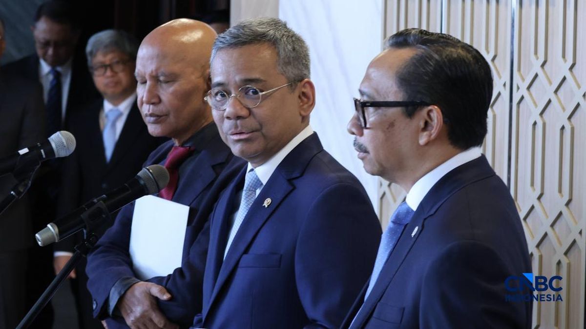 Suahasil Blak-Blakan Pembagian Tugas 3 Wakil Menteri Keuangan