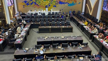 Baleg Rapat dengan DPRD DKI Bahas Usul Revisi UU DKJ Masuk Prolegnas Prioritas