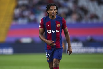 Chelsea Coba Kejar Bek Barcelona Ini di Januari