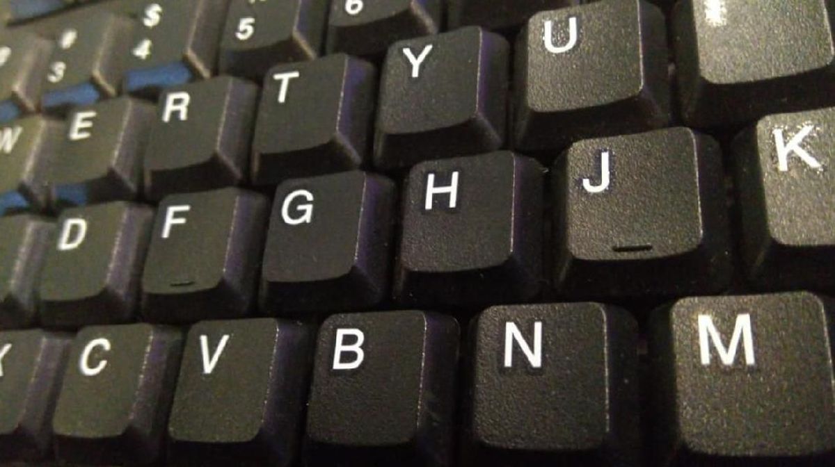 Kenapa Huruf di Keyboard Tak Urut ABCD? Ini Jawabannya