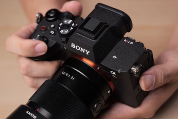Review Sony A7R VI, Resolusi 66,8 MP Kini Bisa Jepret 30 FPS