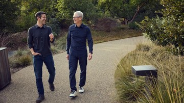 Tim Cook Sengaja Mundur Jelang iPhone Duo Rilis, Ternyata Ini Sebabnya