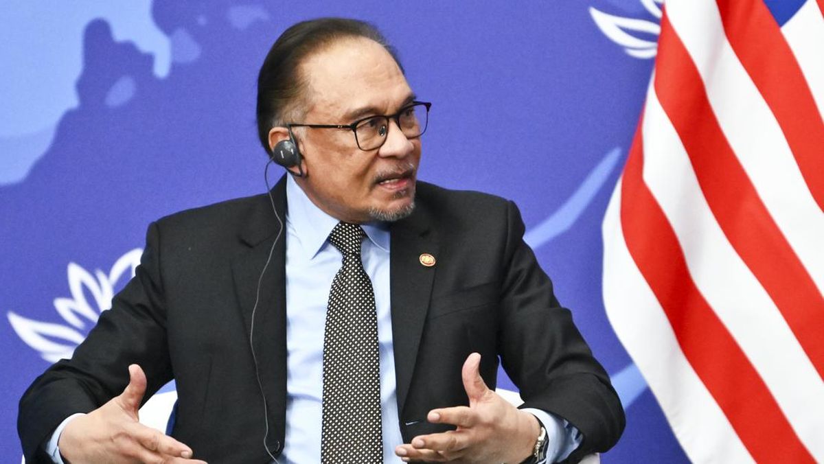 Malaysia Bakal Naikkan Upah Minimum Jadi Rp8,7 Juta per Bulan