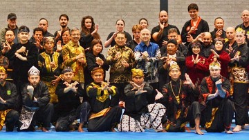 Menbud Dorong Pencak Silat Mendunia Lewat Festival Budaya Internasional
