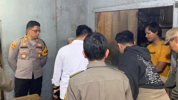 Polisi Gerebek Lapak Rongsokan di Ciomas Bogor, 580 Butir Obat Keras Disita
