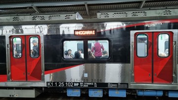 Anker Red Line Gigit Jari gara-gara Kereta INKA Gangguan Lagi