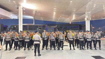 Perkuat Penanganan Karhutla di Sumsel, Polri Kirim 200 Personel Brimob Tambahan