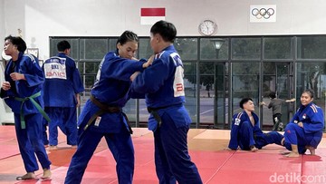 Shenka Bidik Medali Emas di Olimpiade Remaja 2026