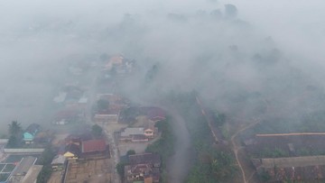 BNPB Gunakan Dry Ice Urai Kabut Asap Karhutla, Ini Hasilnya