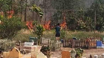 Karhutla di Kapuas Kalteng Meluas, Api Nyaris Merembet ke Pemakaman Warga