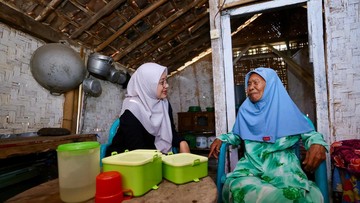 Rantang Kasih Banyuwangi Berlanjut, Lansia Miskin Diantar Makanan Tiap Pagi