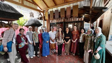 Seruni dan Dekranas Dukung Pelestarian Tenun Pegringsingan Bali