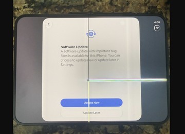 Laporan Layar iPhone Duo Rusak Meluas, Dituding Ada Cacat Desain
