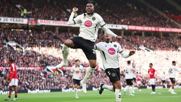 Ashley Young Sebut Pemain Bournemouth Lebih Layak Perkuat MU