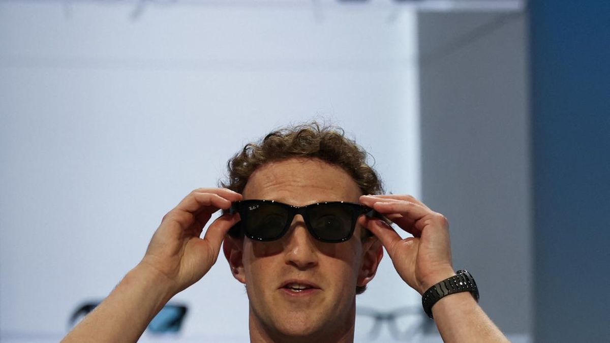 Zuckerberg Lagi BU Parah, Putar Otak Cari Rp 1.770 Triliun