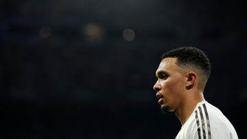 Carragher Sarankan Alexander-Arnold Balik ke Liverpool